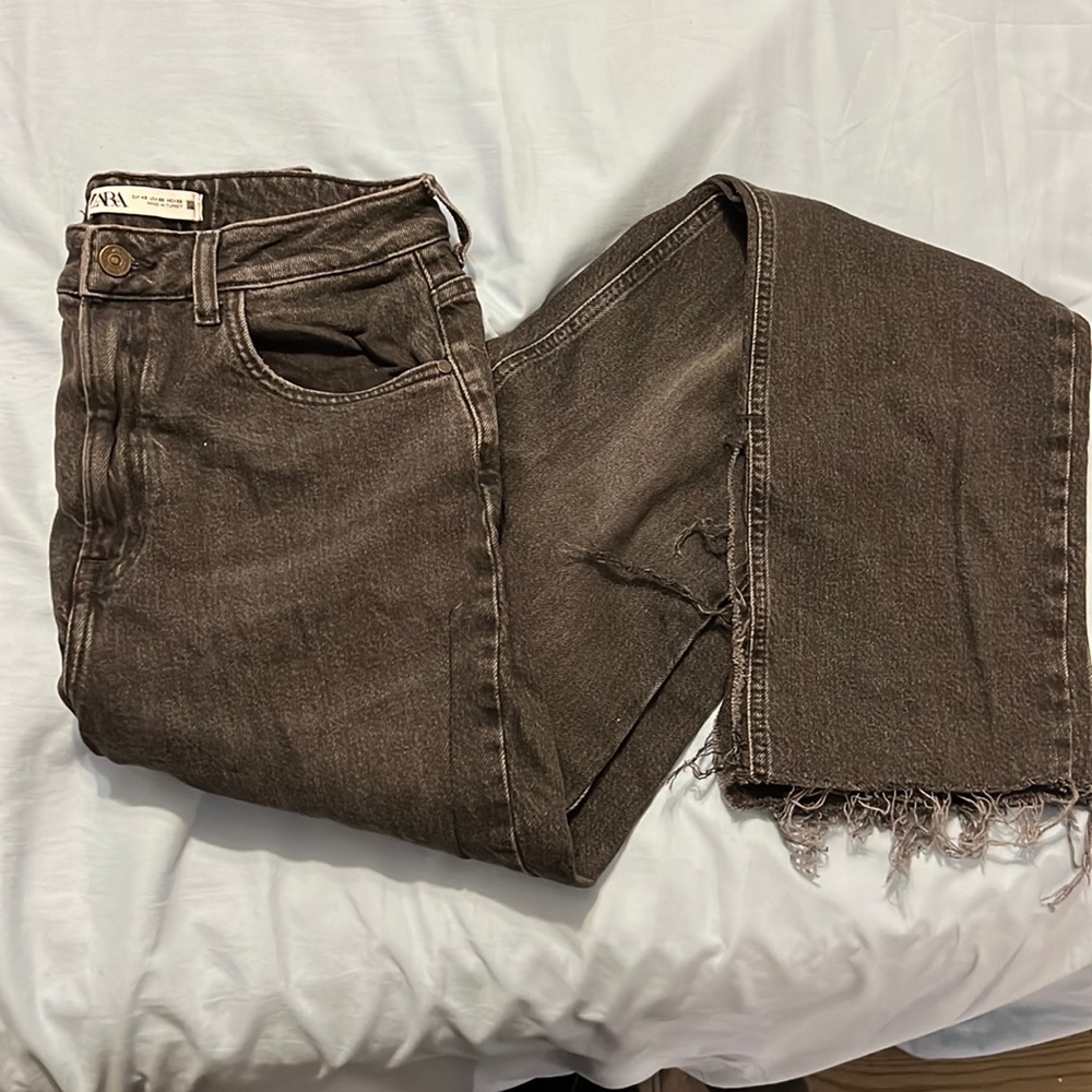 ZARA STRAIGHT SIDE SPLIT JEANS